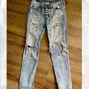 American eagle, size 4, ripped jeans, short